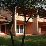 Complesso Residenziale Marina Di Pinarello Pinarellu