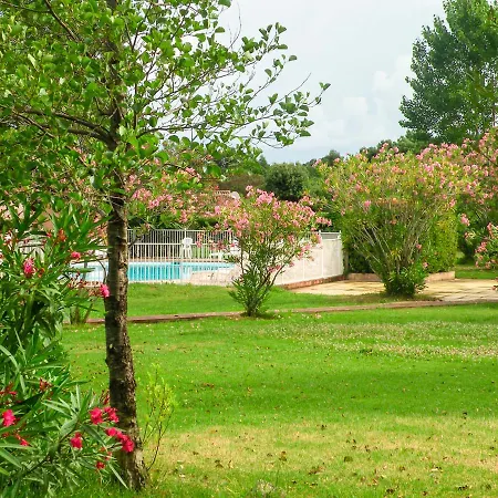 Complesso Residenziale Marina Di Pinarello Hotel apartamentowy 3*