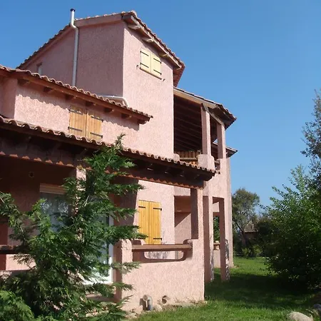 Complesso Residenziale Marina Di Pinarello Hotel apartamentowy 3*