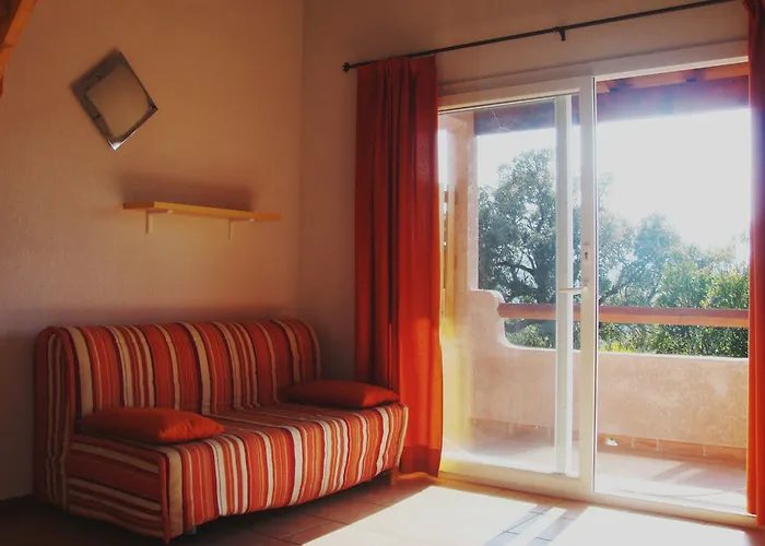 Complesso Residenziale Marina Di Pinarello Pinarellu