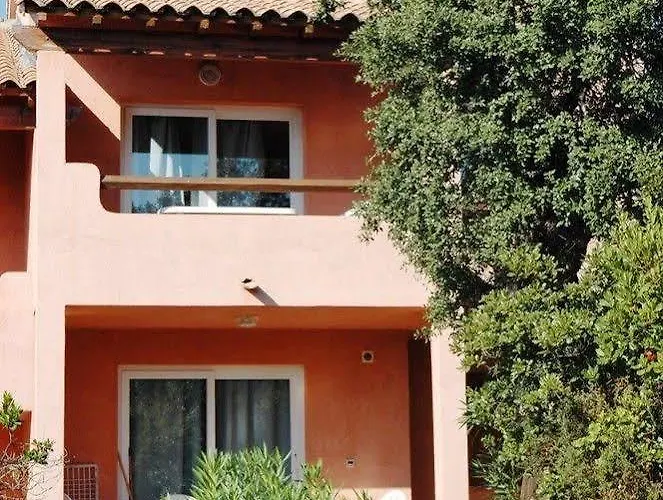 Complesso Residenziale Marina Di Pinarello מלון דירות Pinarellu